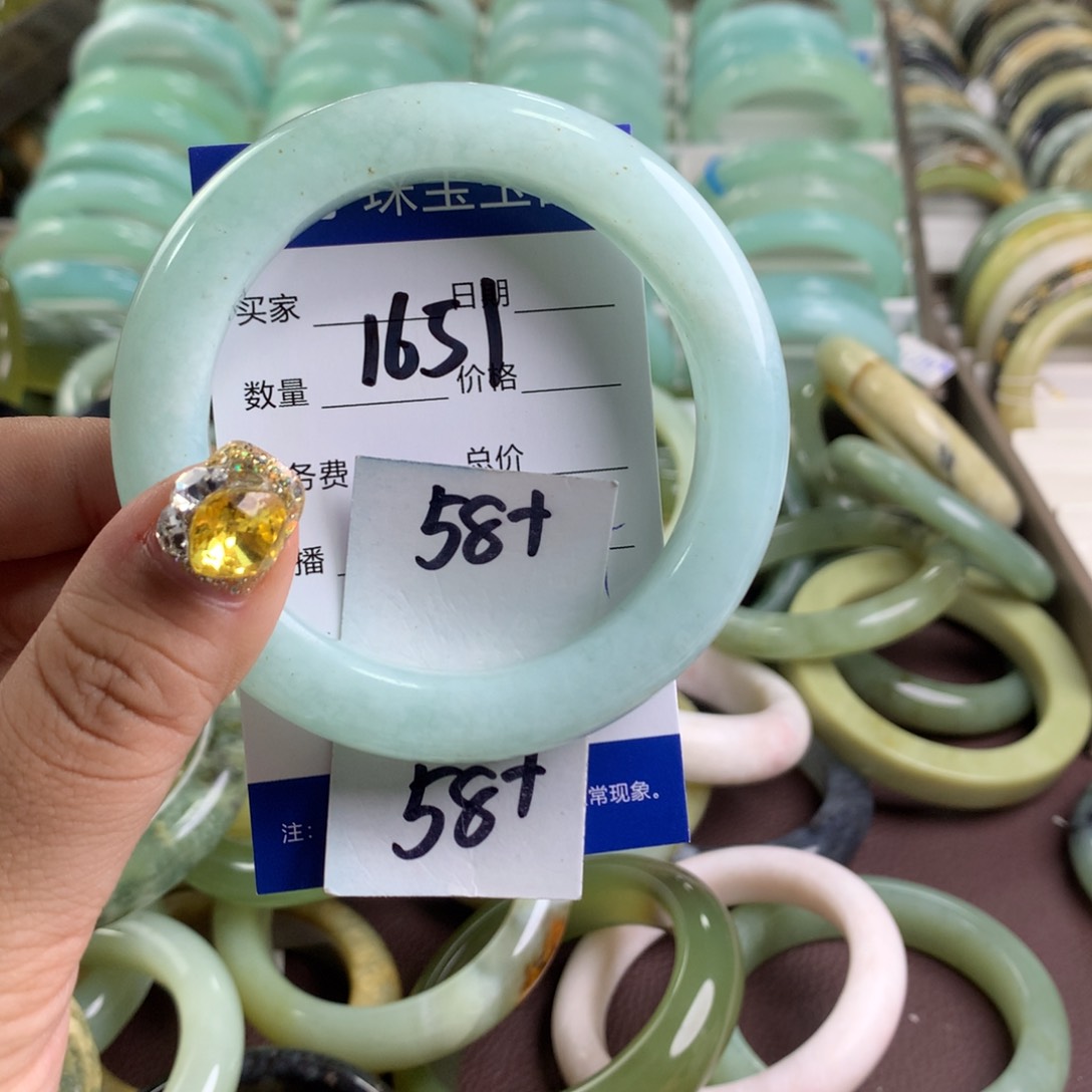 蛇纹石玉手镯未镶嵌1651