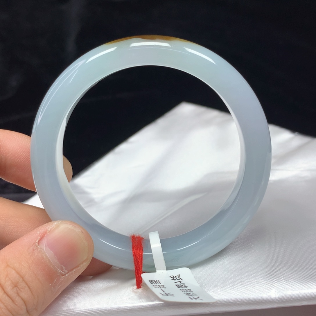 翡翠手镯（圆镯）未镶嵌54.7