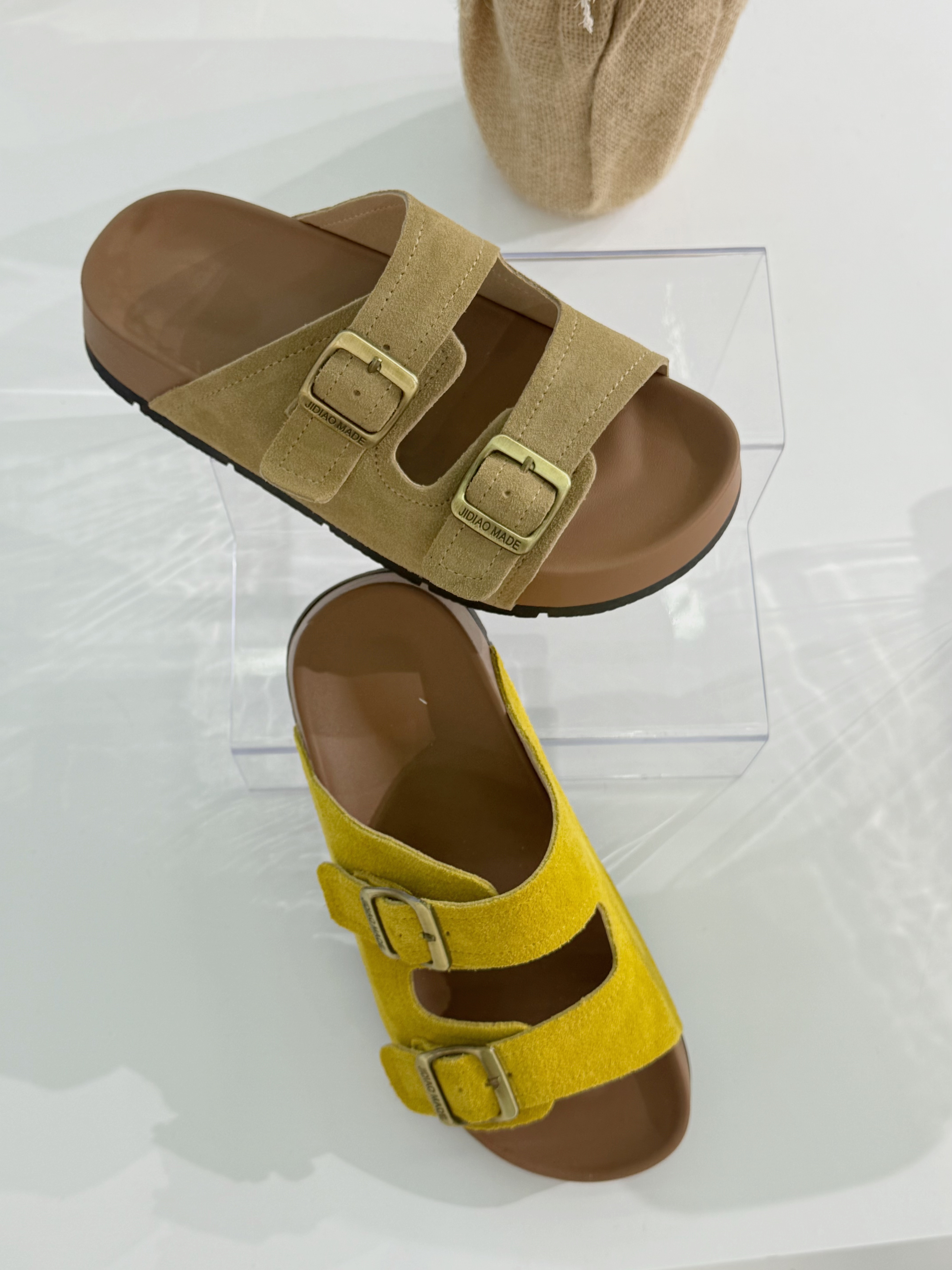 仓美美女装-厚底双扣拖鞋（正码正拍！半码脚拍大！）