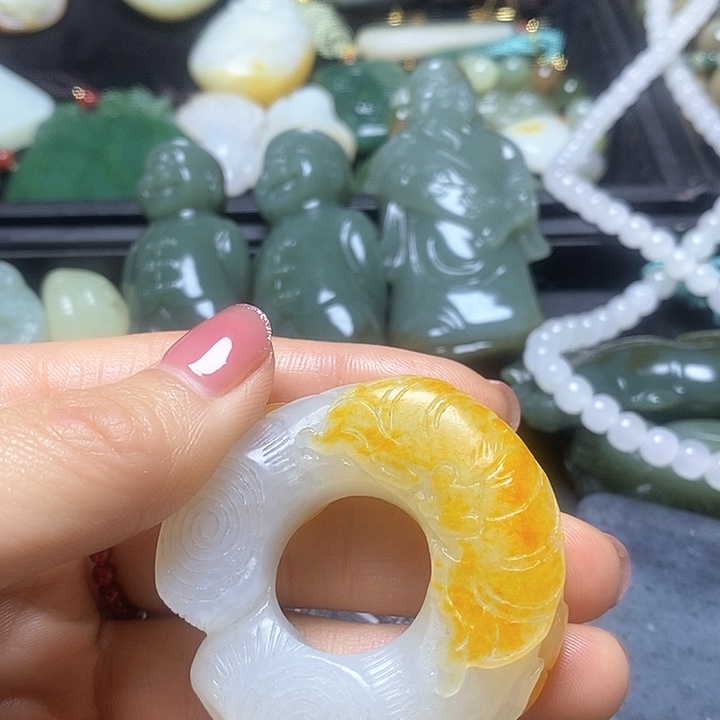 未镶嵌和田玉挂件猫****?