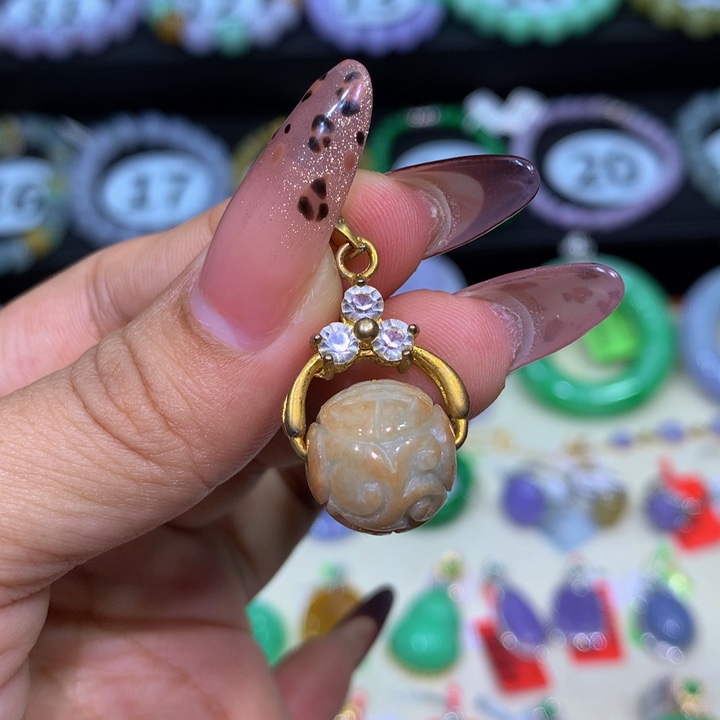 翡翠未镶嵌颈饰翡翠13.5