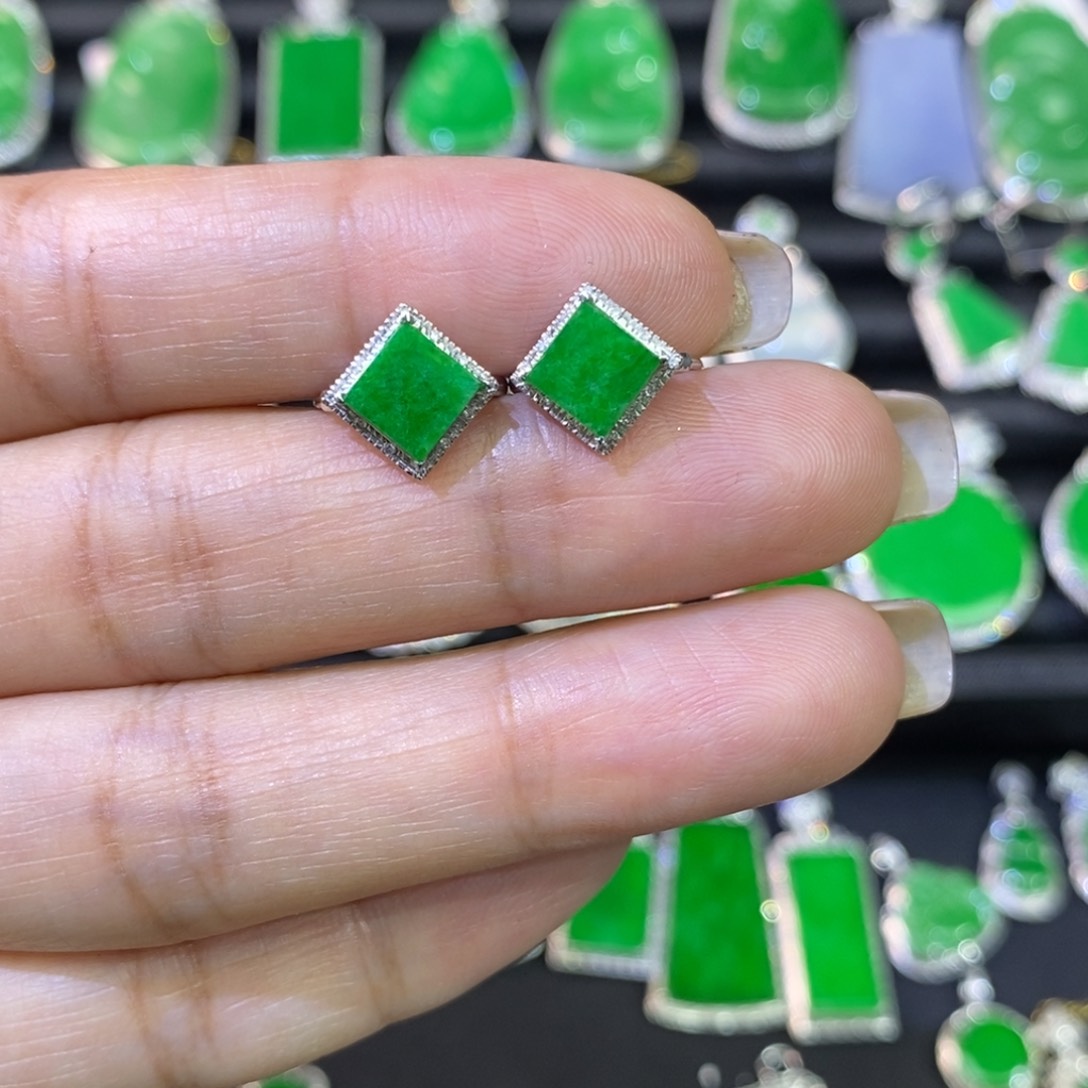 翡翠耳饰18K金镶嵌耳饰