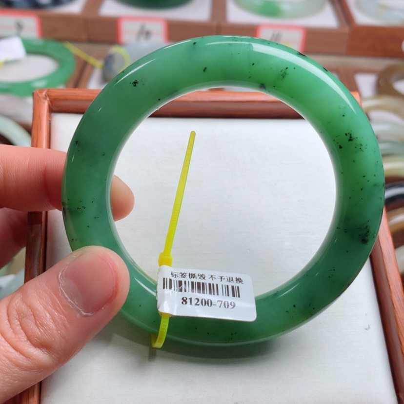 【闪购商品】和田玉手镯未镶嵌54.8