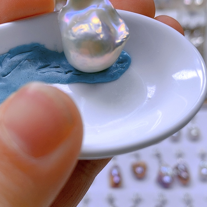 淡水珍珠颈饰合金