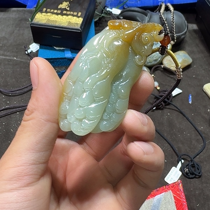 未镶嵌和田玉（糖玉）车挂