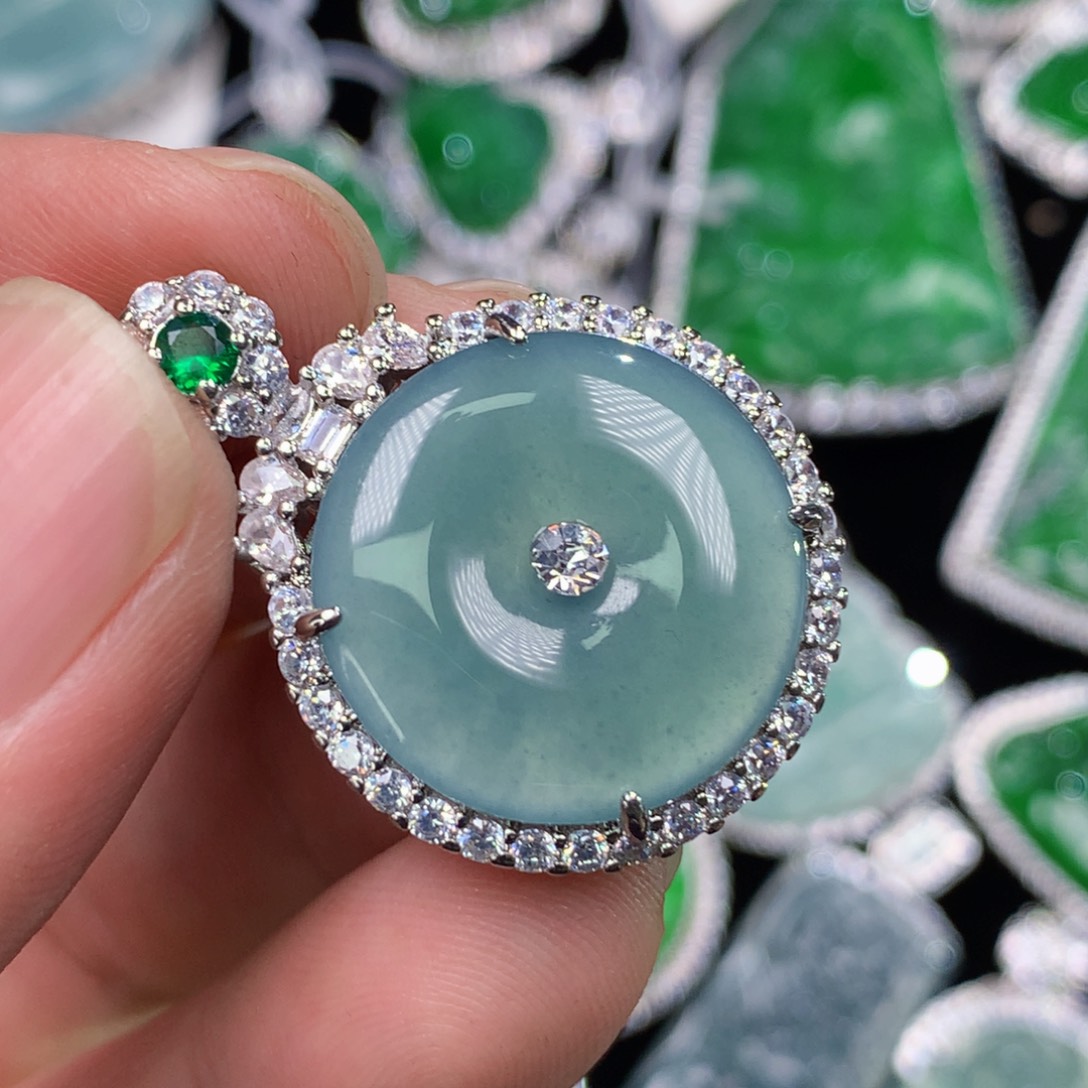 【闪购商品】翡翠颈饰未镶嵌翡翠