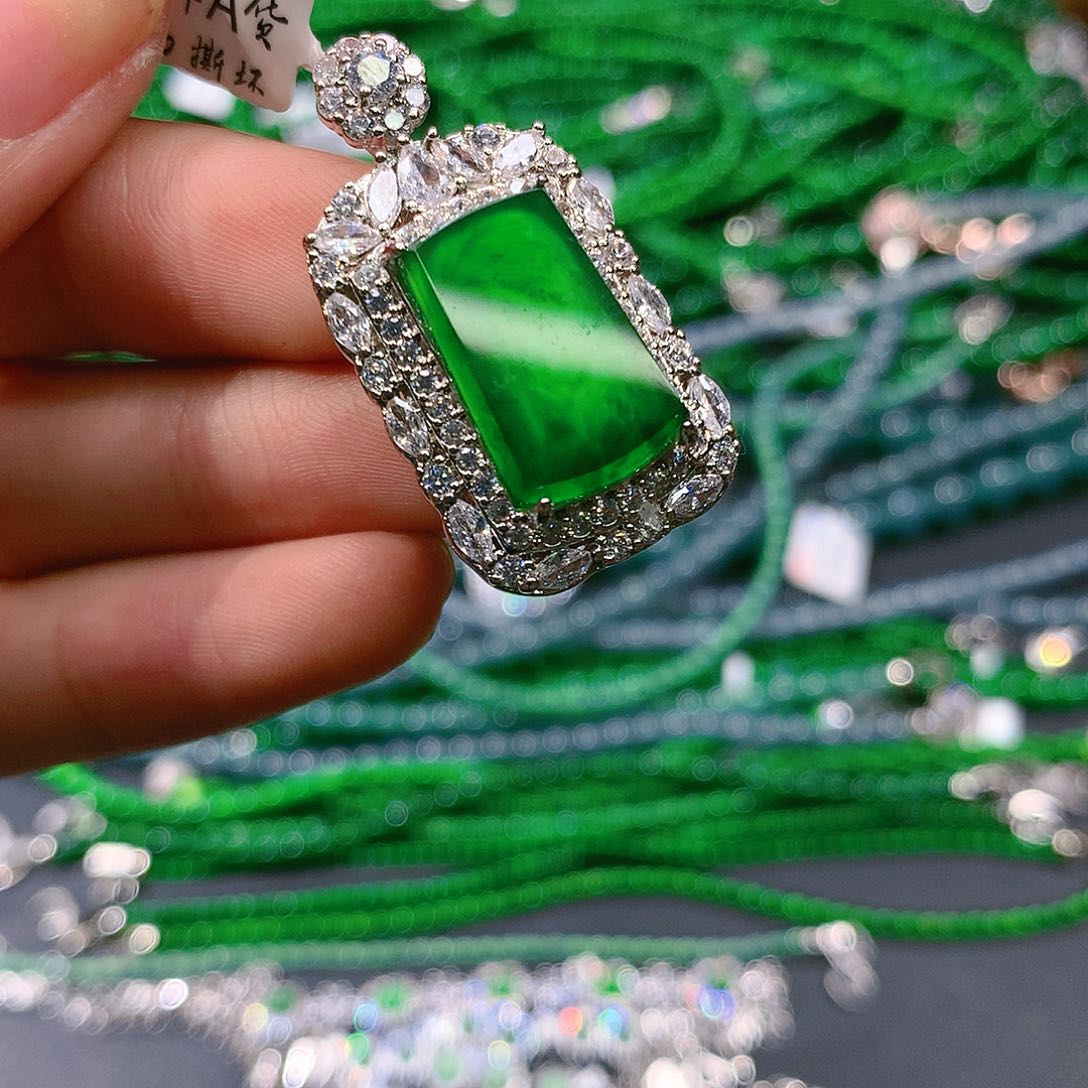 翡翠手串未镶嵌天然翡翠