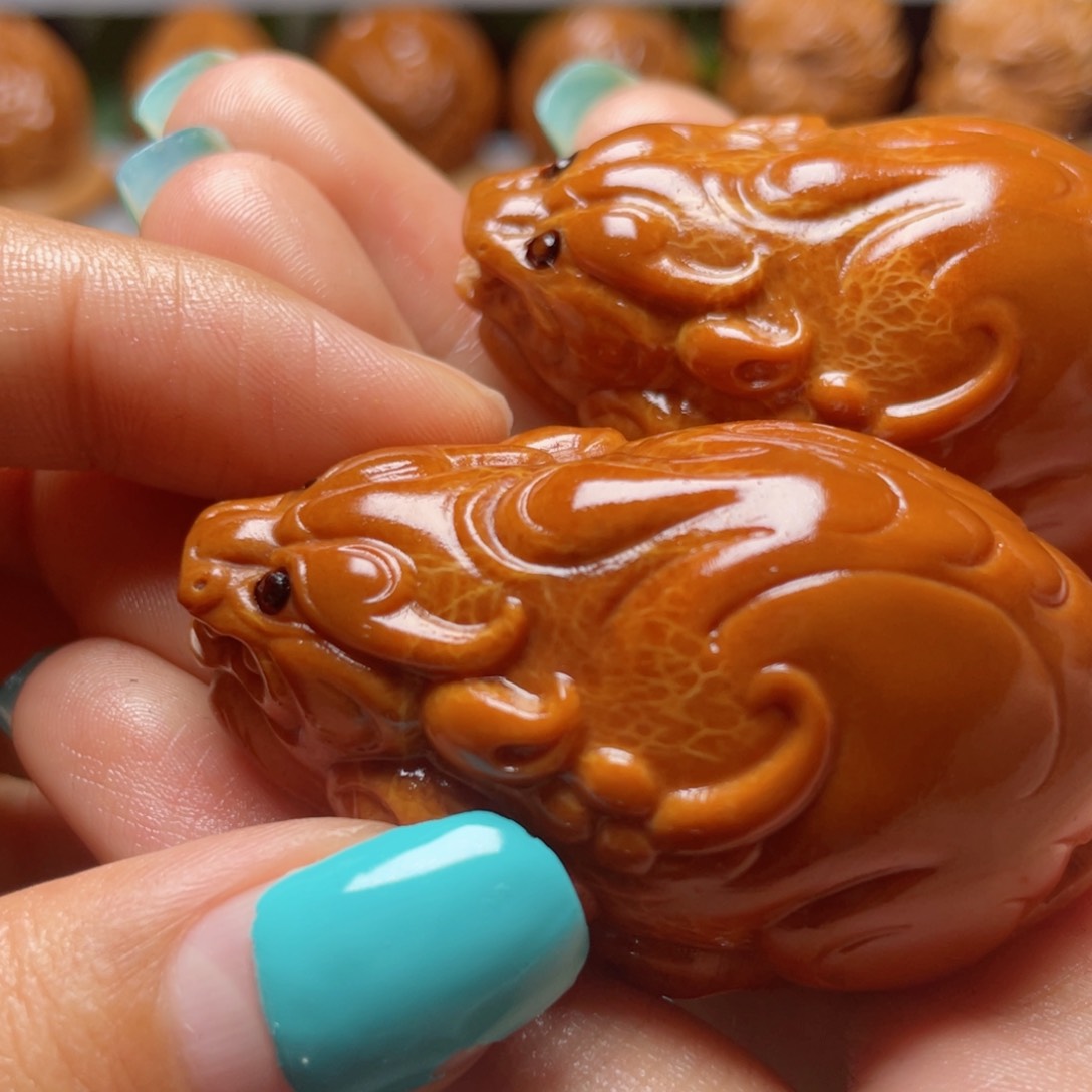 吊坠橄榄核等****亮貔貅手球3.2