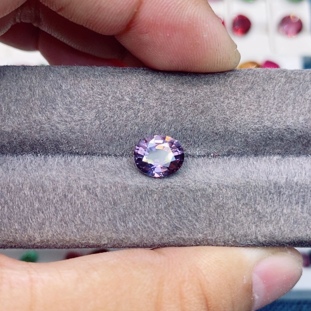 尖晶石裸石未镶嵌尖晶石2.24克拉