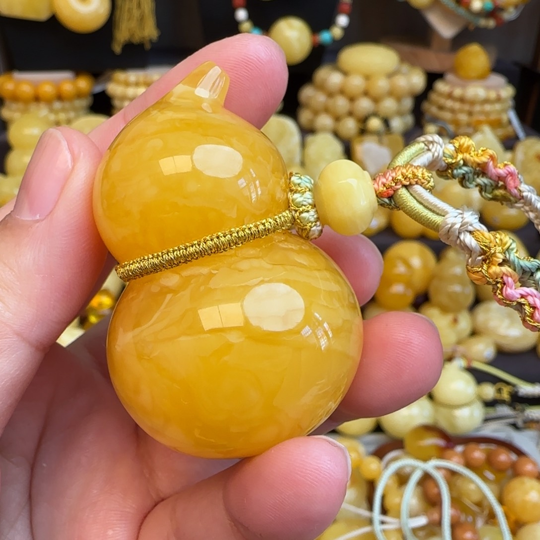 琥珀未镶嵌套链焦皮料虎皮妖花蜜蜡葫芦吊坠
