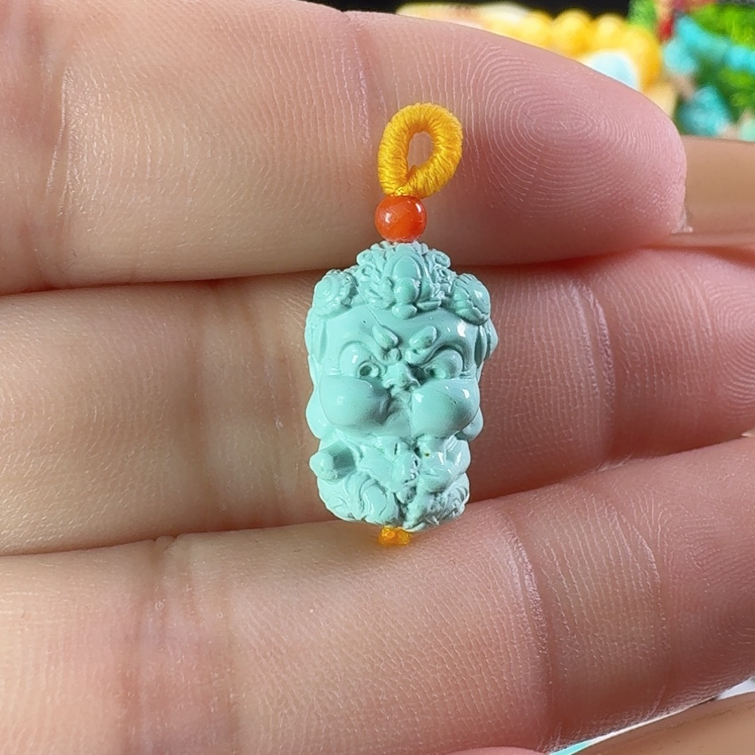 绿松石未镶嵌颈饰