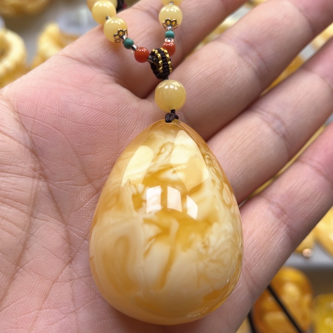 琥珀颈饰未镶嵌吊坠