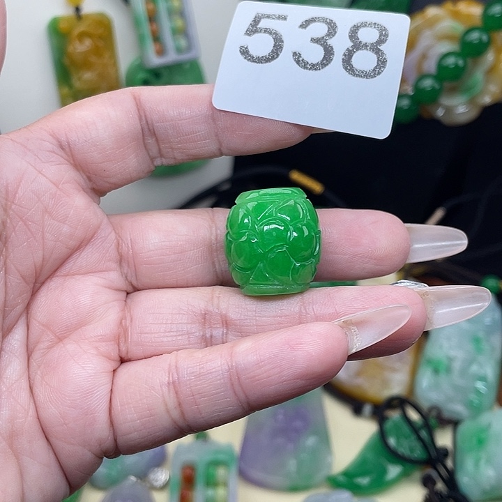 吊坠(赠链)未镶嵌翡翠