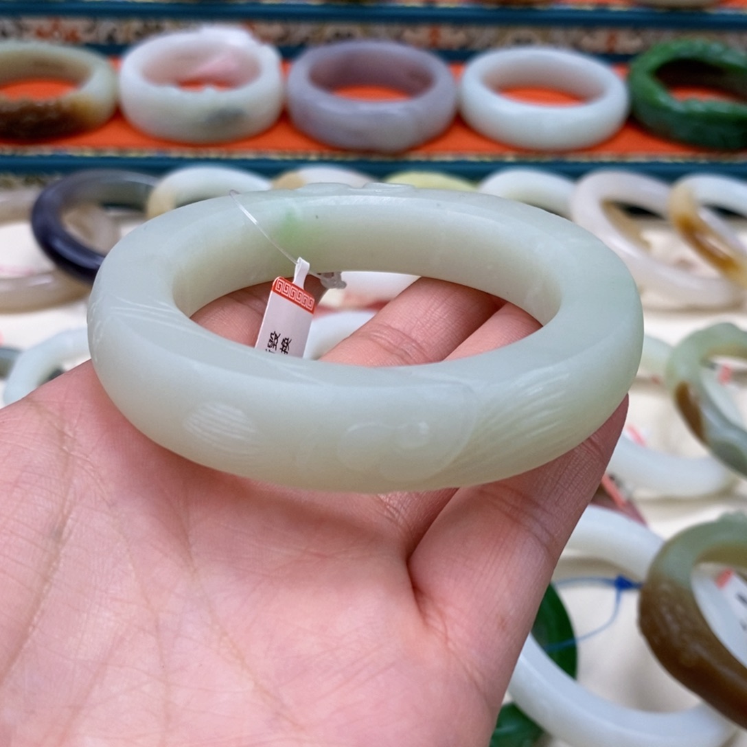 和田玉手镯55.3定制未镶嵌