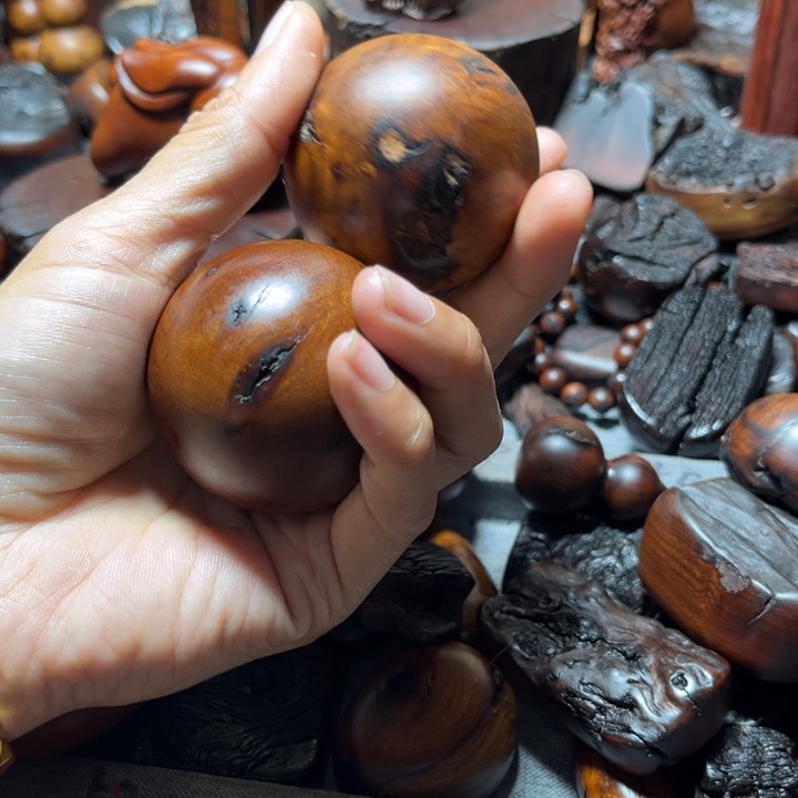 木任*赛雷击枣木手球手把件