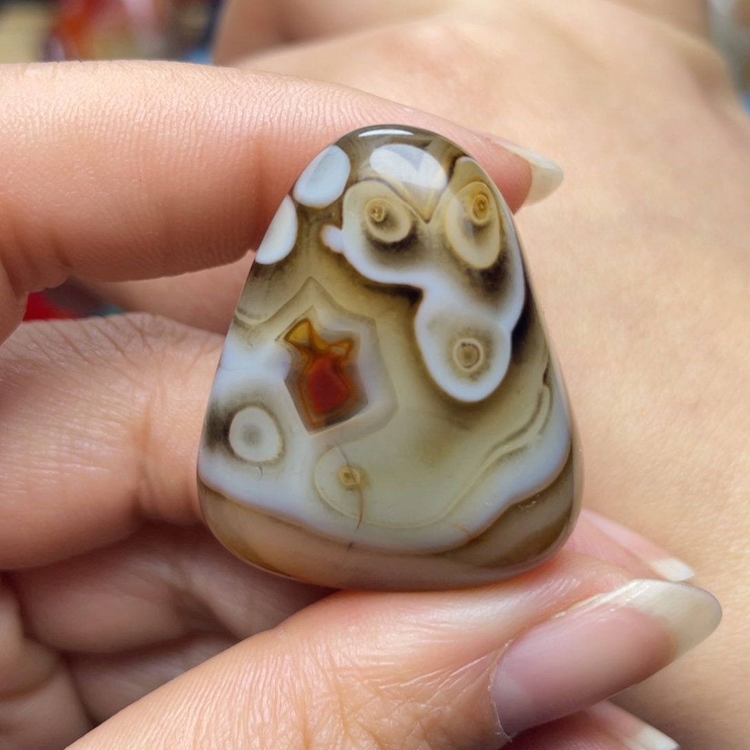 玛瑙/玉髓未镶嵌珠宝奇石