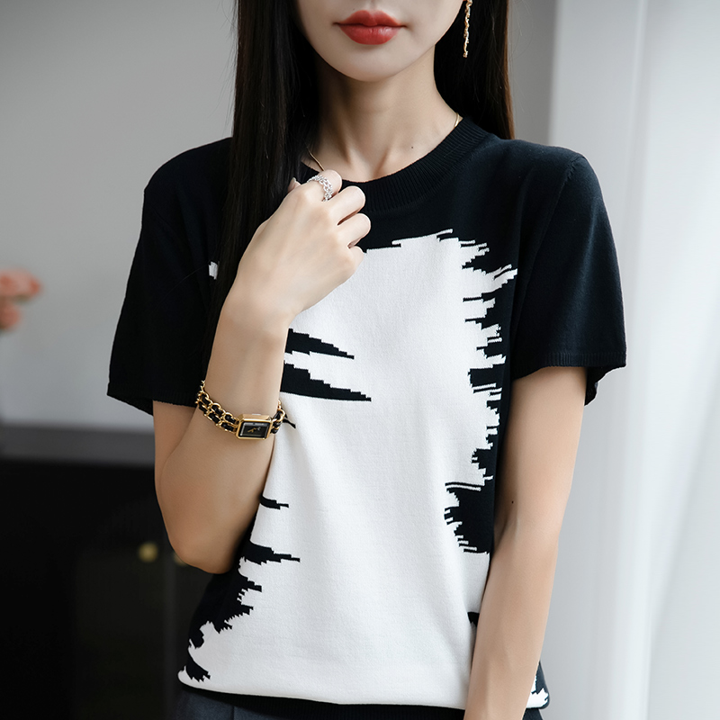 女装宽松休闲风夏季薄款圆领毛针织衫白色短袖756