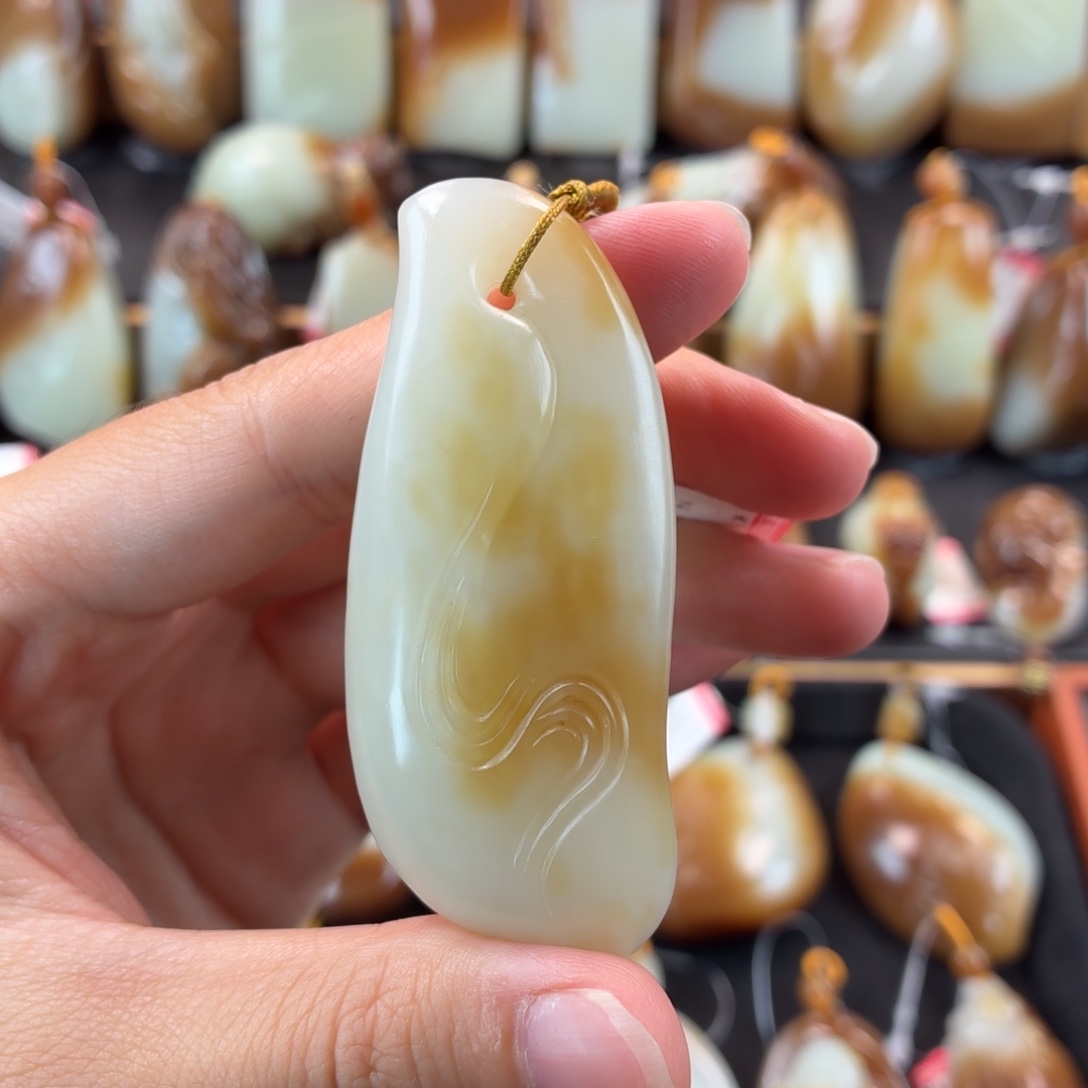 颈饰未镶嵌和田玉