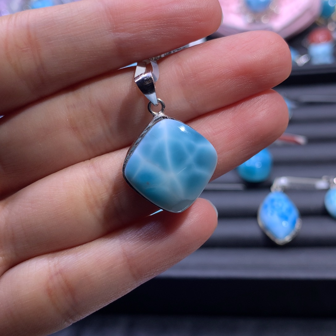 针钠钙石（海纹石）银S925镶嵌吊坠(不含链)无事牌吊坠色差略异