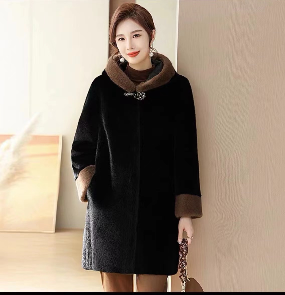 稻草人中老年加长款咖色连帽大衣皮草冬装厚外套