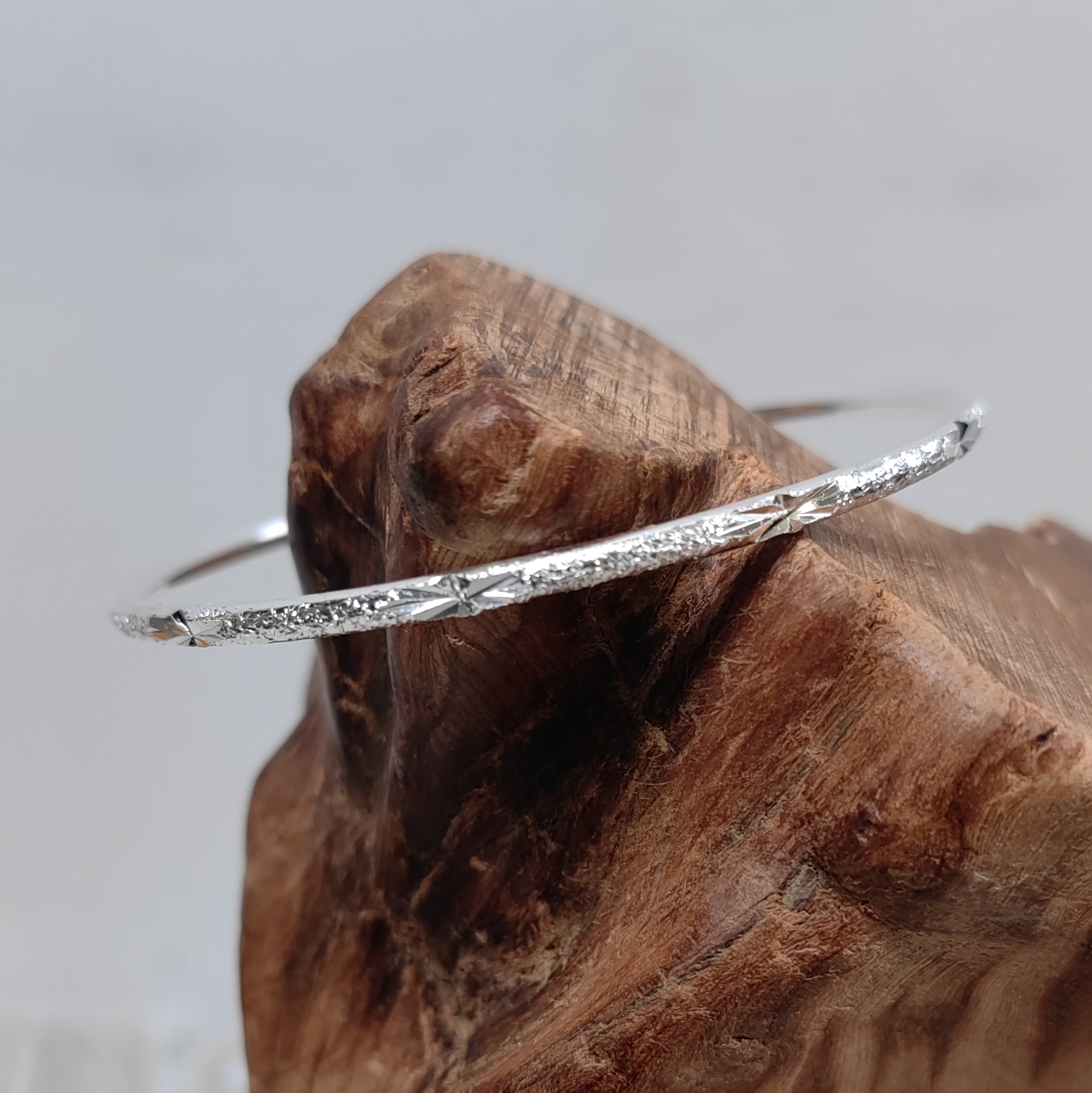 足银手镯 足银手镯闭口小巧三生三世沙面满天星