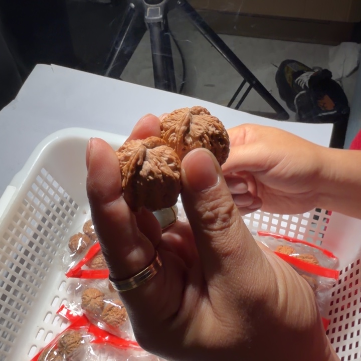 把件文玩核桃540号30-33全品三角白