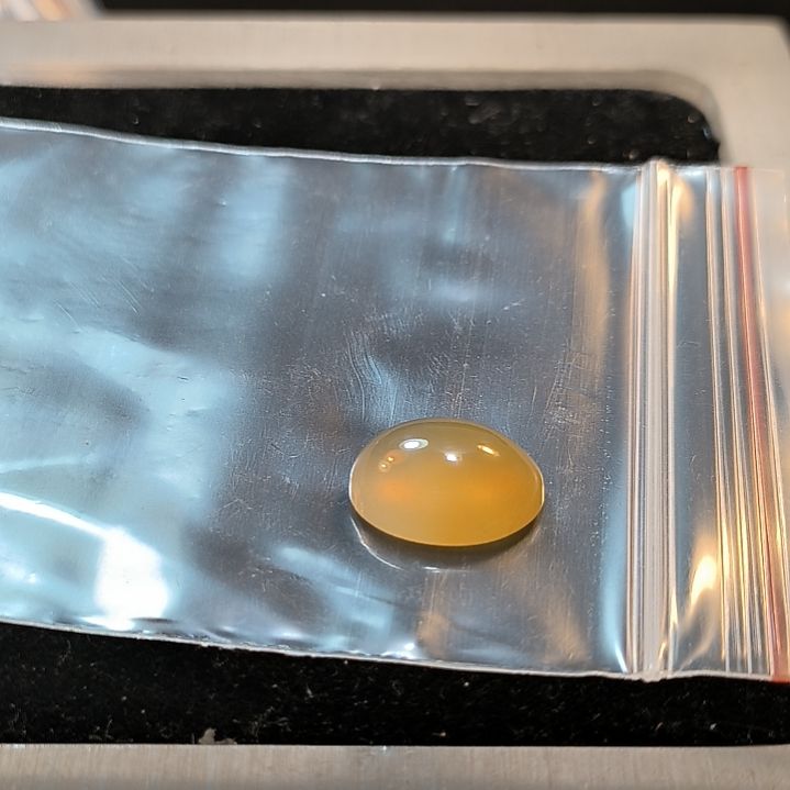 余***石英岩玉未镶嵌戒面