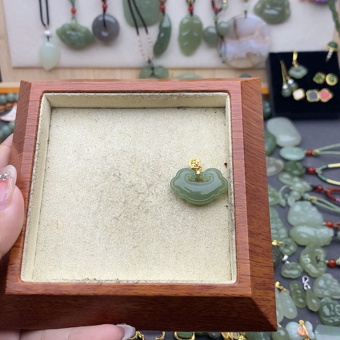 和田玉吊坠(不含链)银S925镶嵌