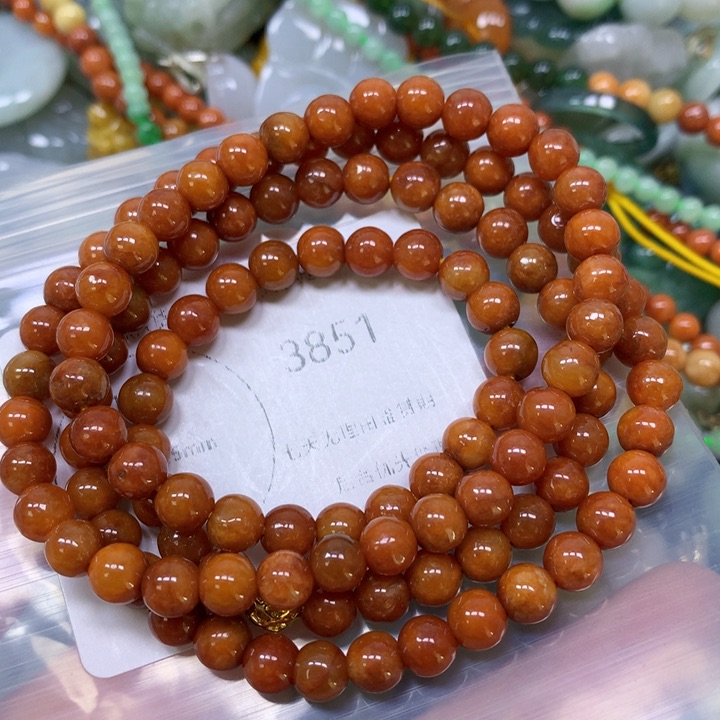 翡翠挂件未镶嵌翡翠