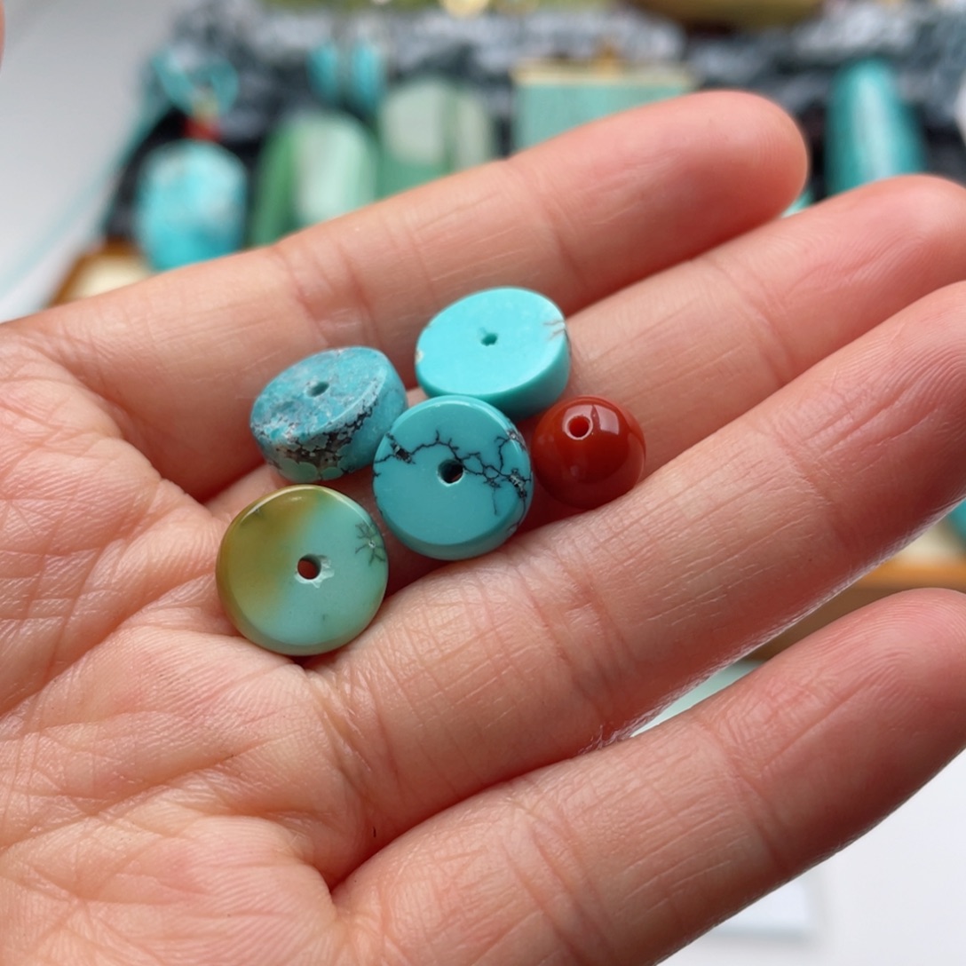 南红玛瑙配饰未镶嵌