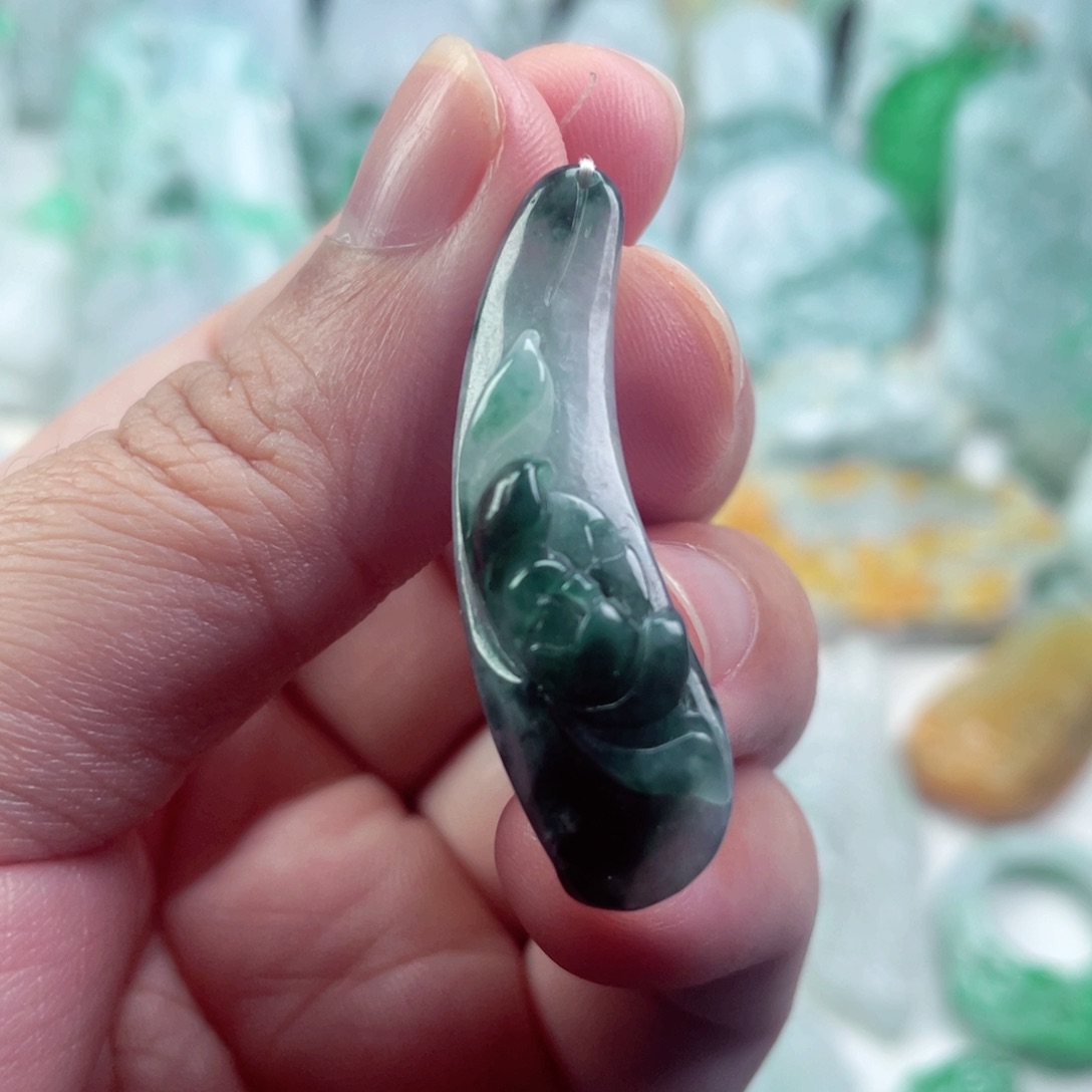 翡翠未镶嵌吊坠(不含链)