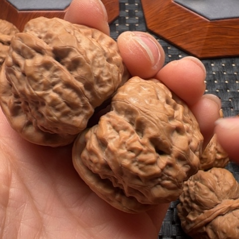 文玩核桃把件小**?边40左右