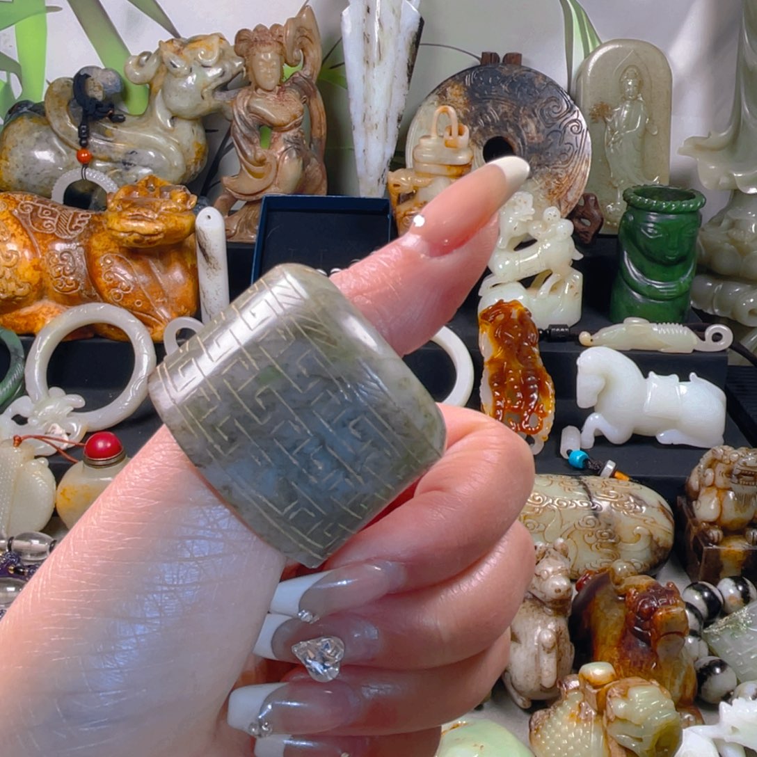 和田玉挂件未镶嵌2