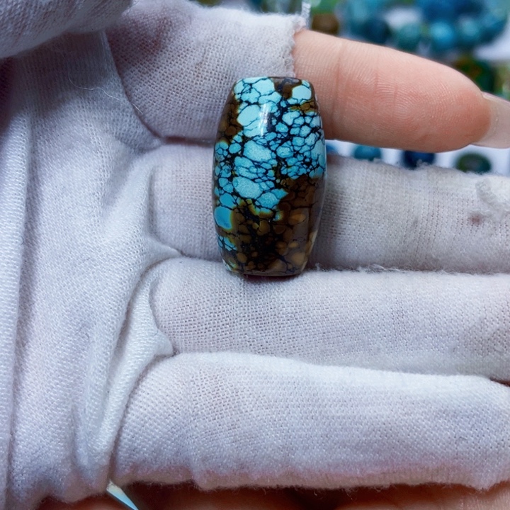 绿松石未镶嵌饰品