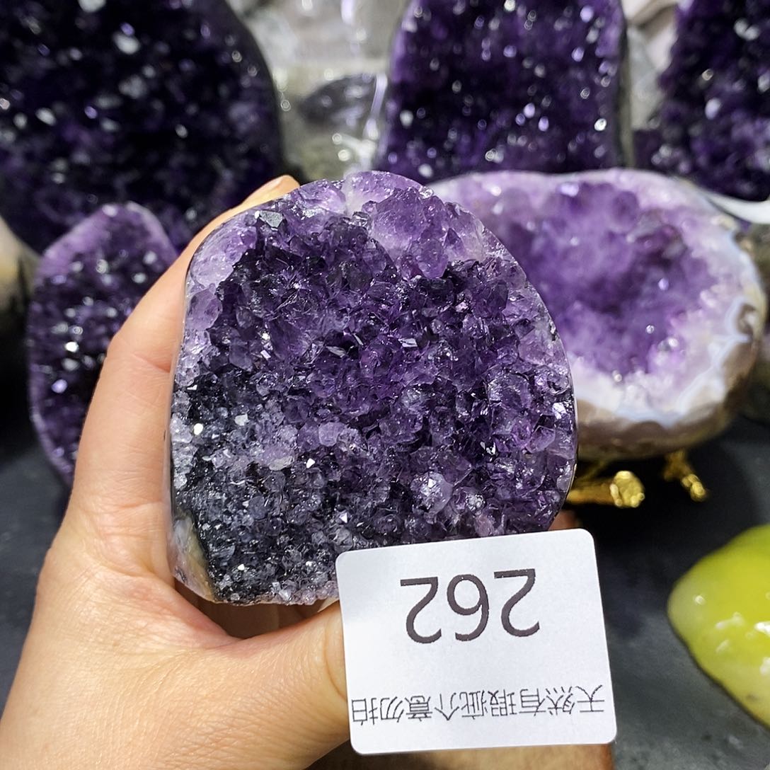 未镶嵌水晶大型摆件（非配饰）