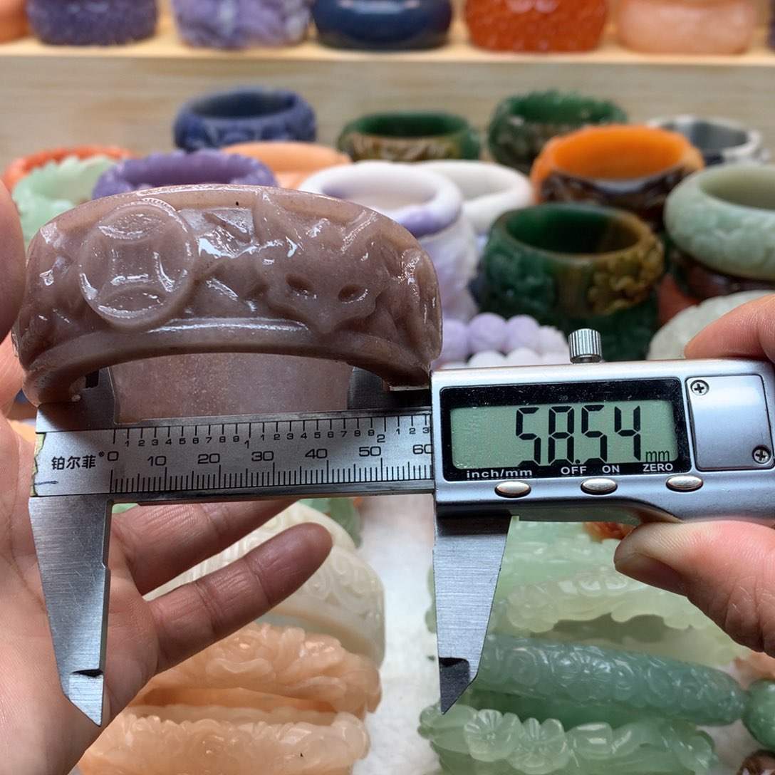 未镶嵌手镯石英质玉