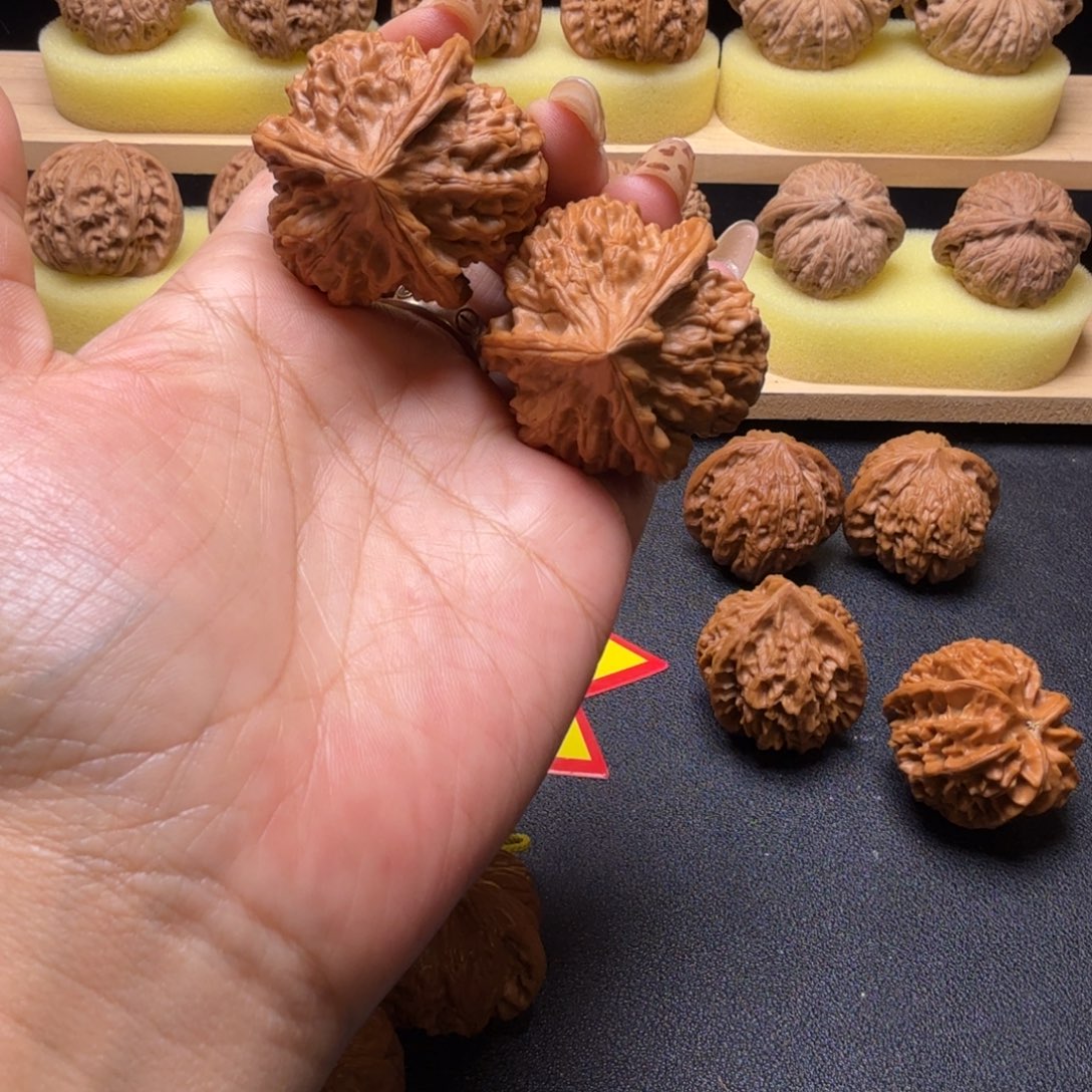 吊坠文玩核桃41尺红马蹄三楞