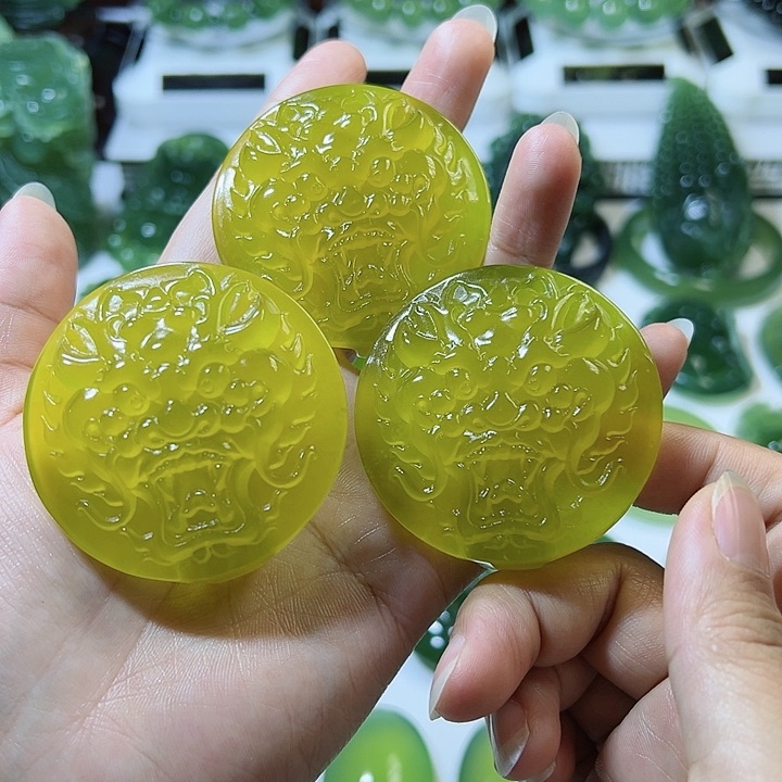 蛇纹石玉颈饰未镶嵌七**@