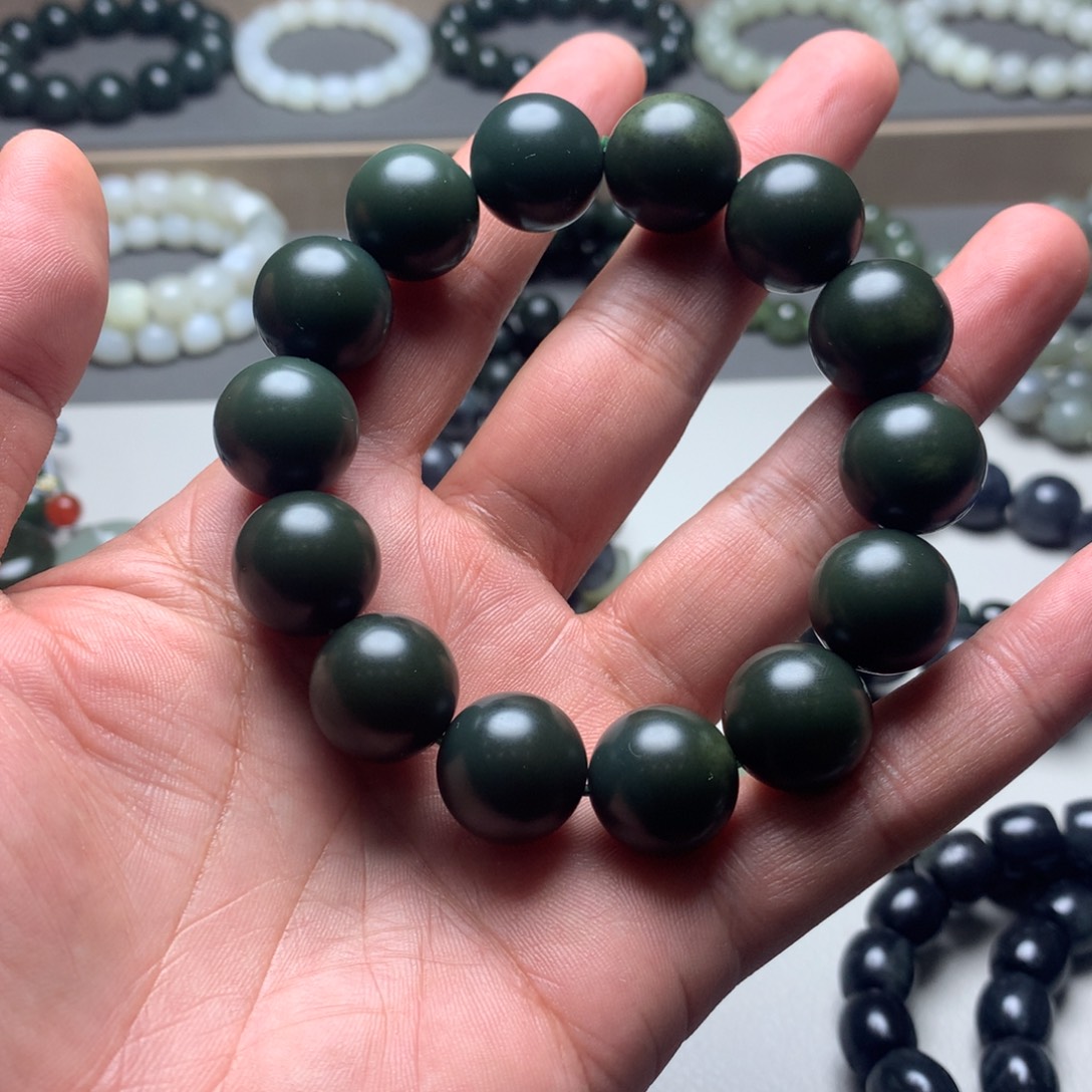 和田玉未镶嵌手链