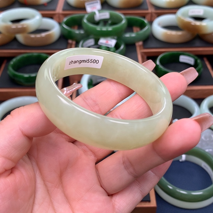 和田玉手镯未镶嵌5758圈口