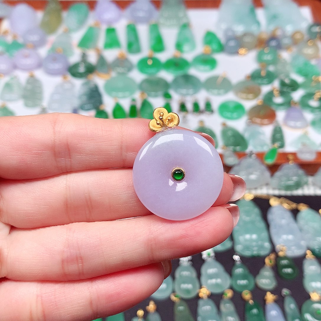 翡翠颈饰18K金镶嵌天然翡翠A货