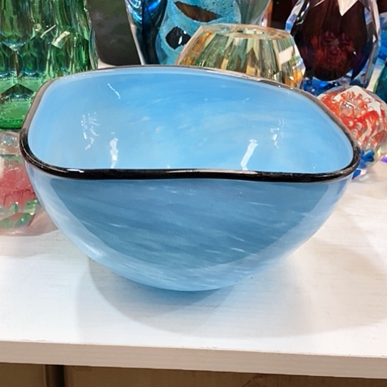 无铅玻璃花瓶高12厘米宽18厘米