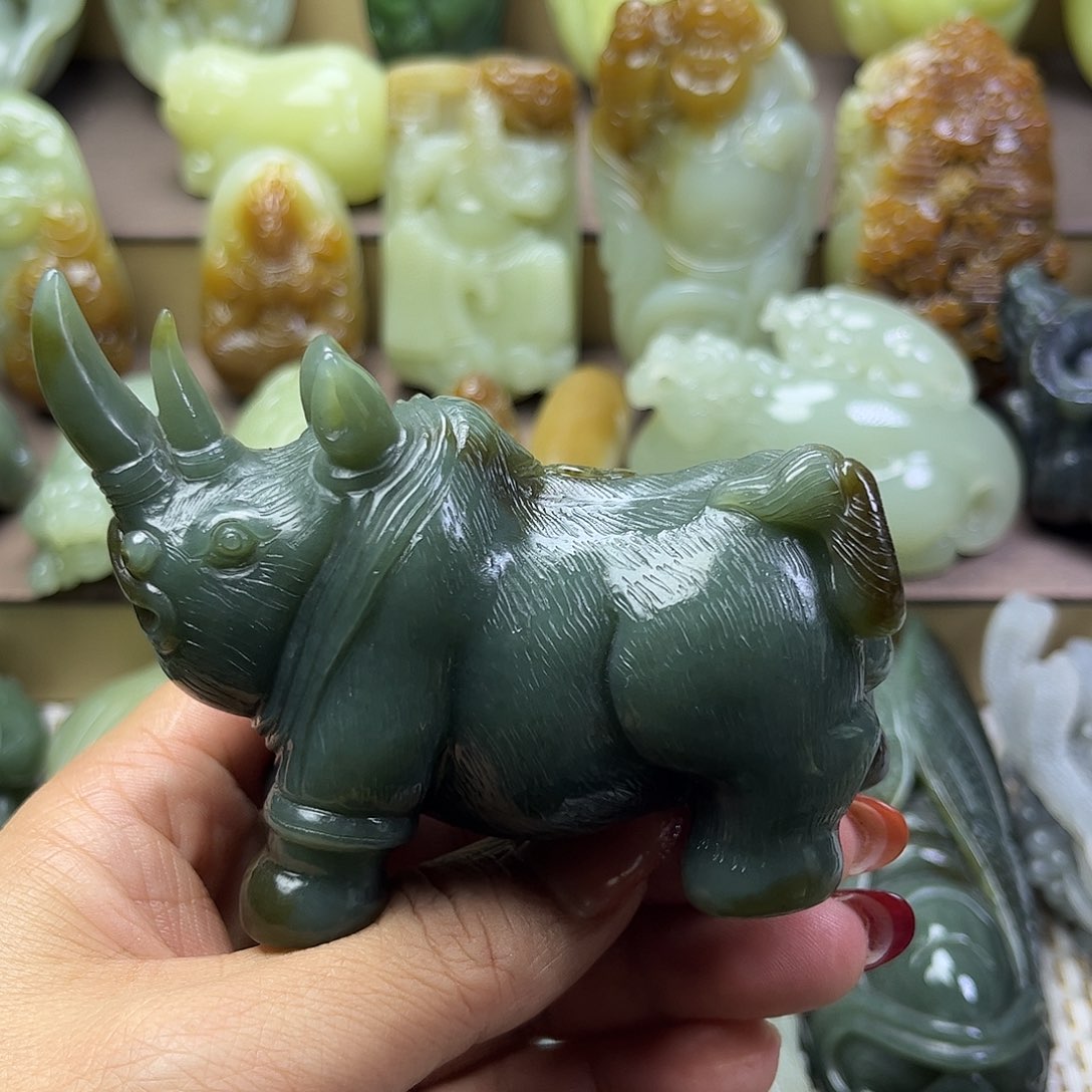 和田玉未镶嵌挂件