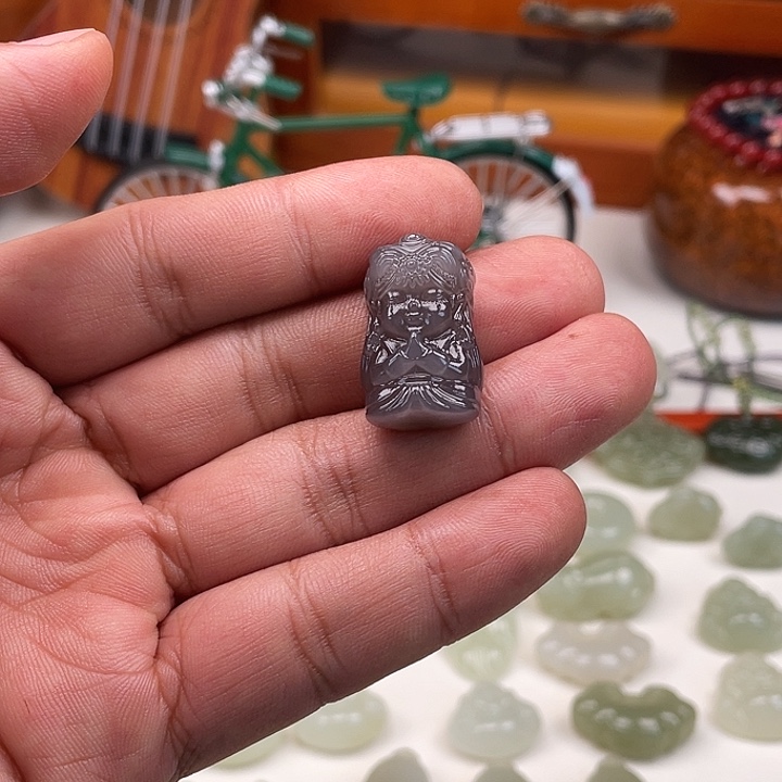 和田玉（糖玉）吊坠(不含链)未镶嵌多样发一