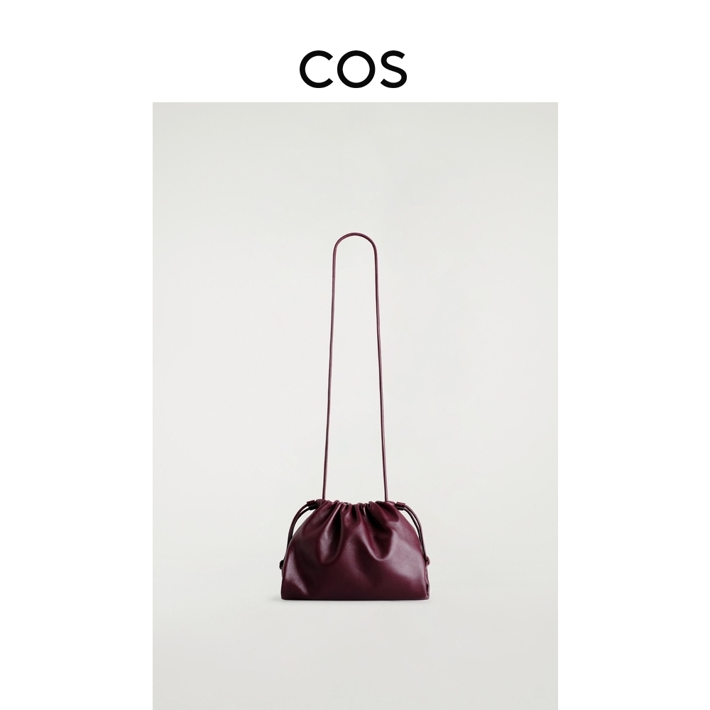 COS女士 抽绳式皮革软水桶包酒红色2026春季新品1214224028