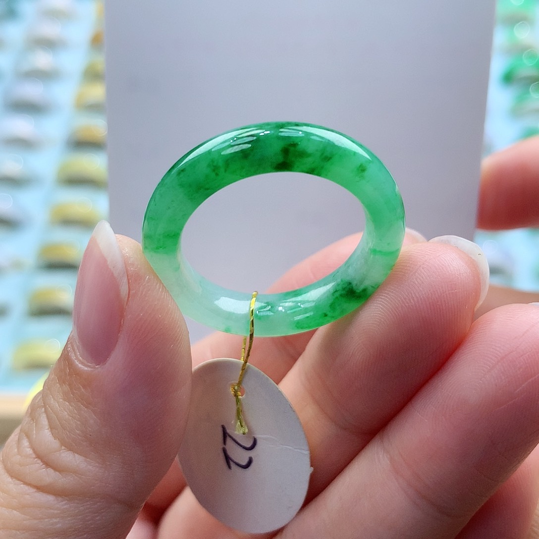 翡翠戒指未镶嵌22圈