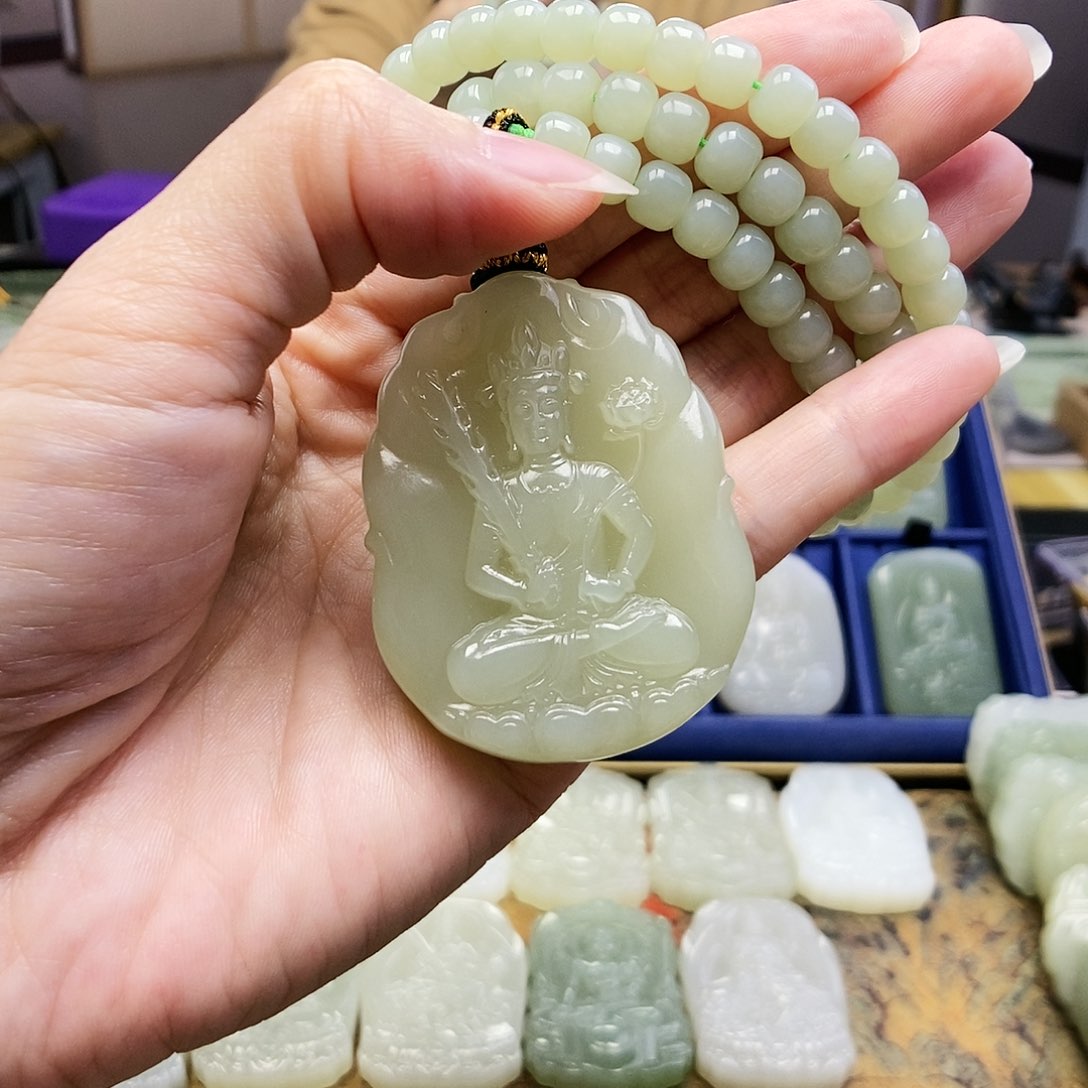 和田玉颈饰未镶嵌灵*