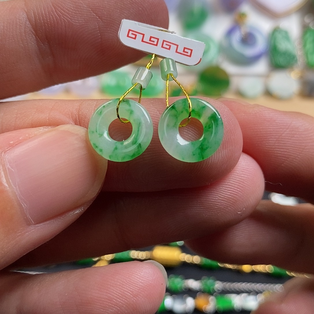 翡翠未镶嵌耳饰翡翠