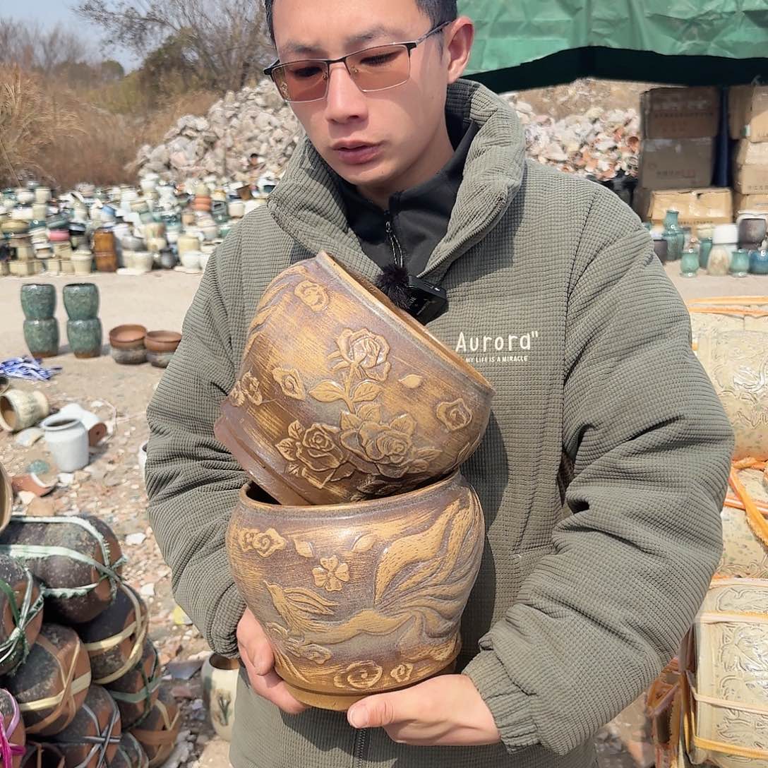 紫砂花盆口18高17（两个柴烧九尾狐定制