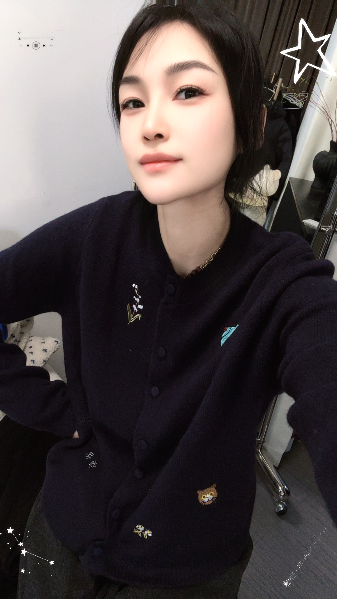 95236全羊毛小动物刺绣纽扣开衫